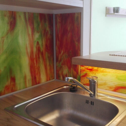 Üveg borítás modern konyhában